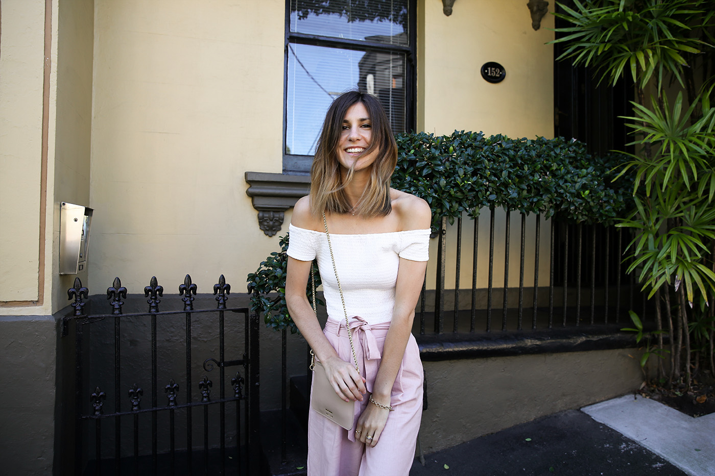 How to wear pink culottes
