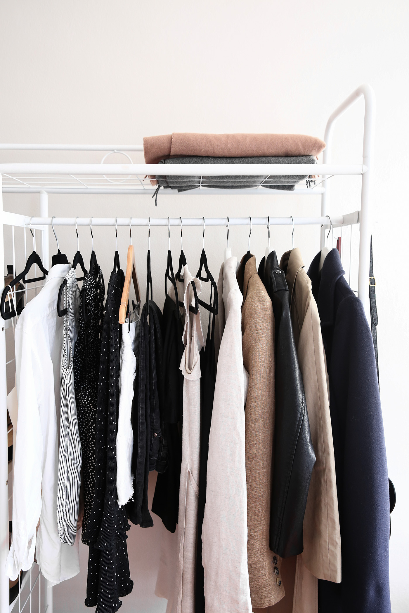 capsule wardrobe style uniform minimal closet