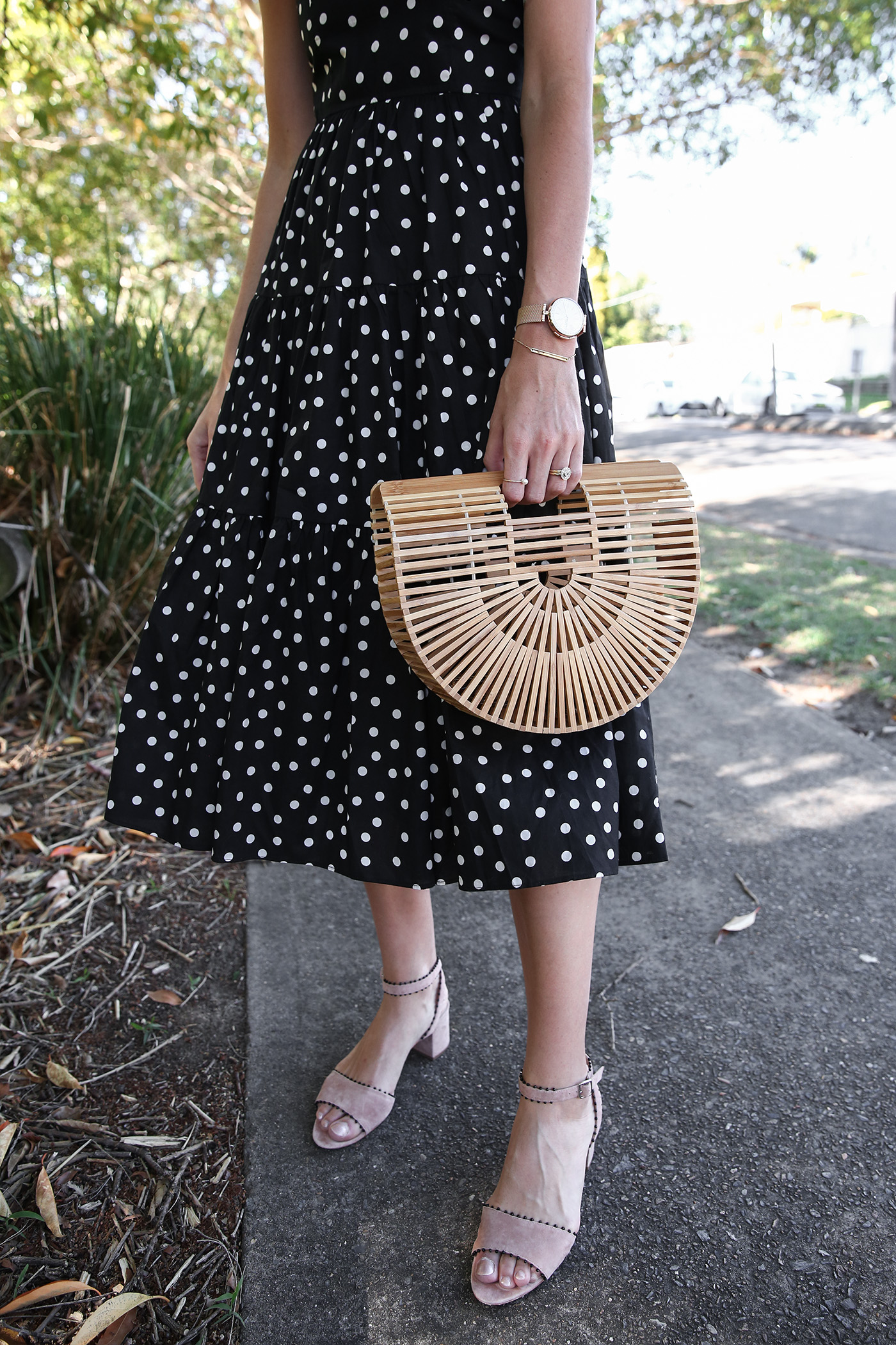 minimal outfit polka dot print dress