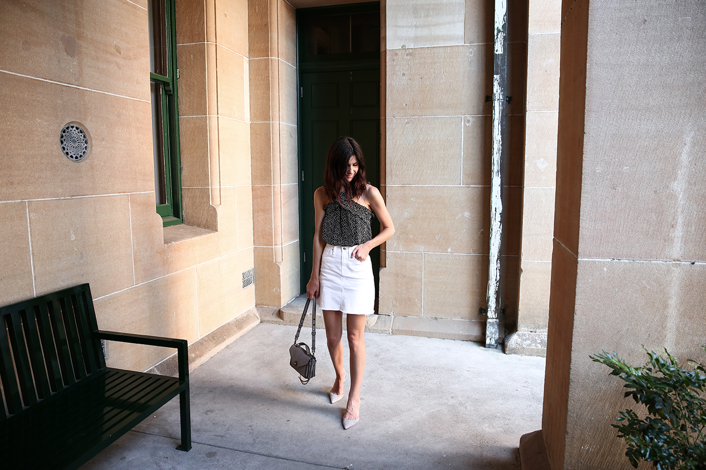 minimal wardrobe style recipe summer outfit