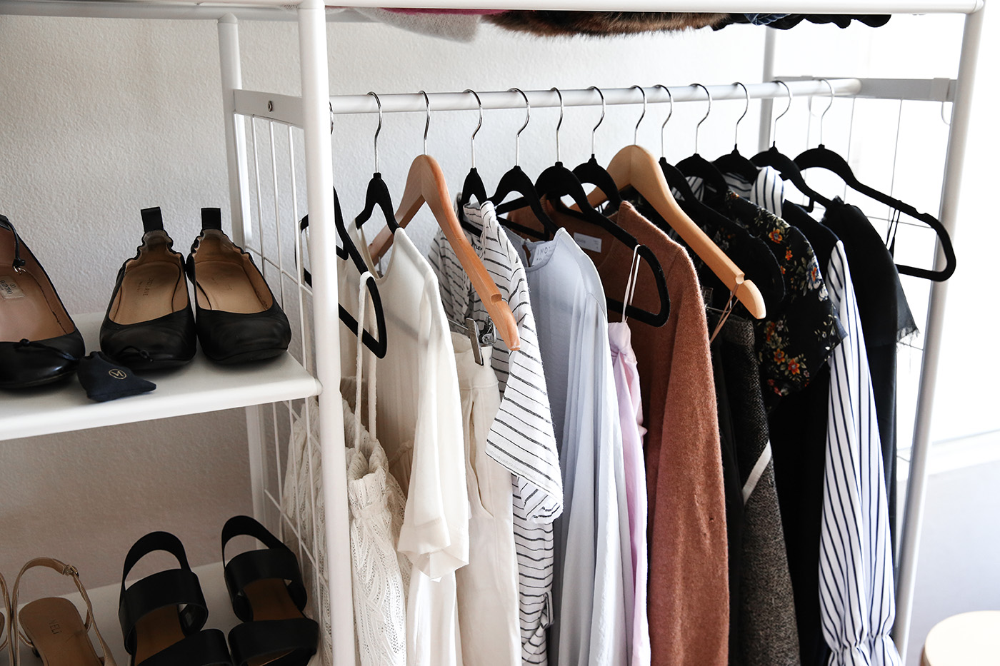 minimal wardrobe declutter