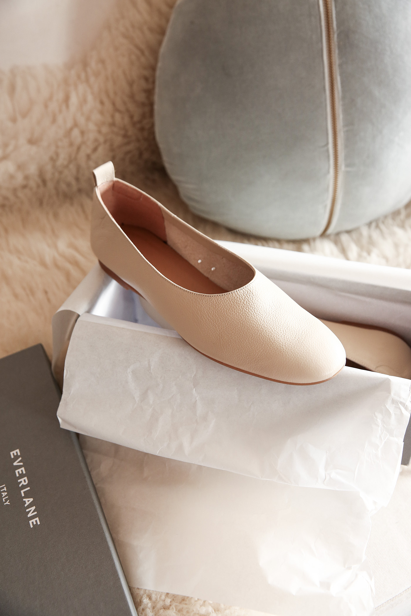 Everlane store day flat