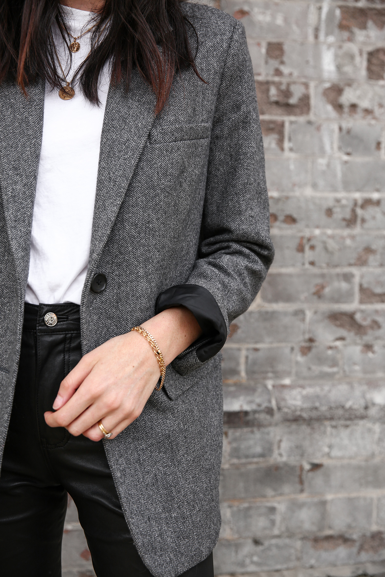 Jamie Lee of Mademoiselle wearing the Everlane oversized blazer