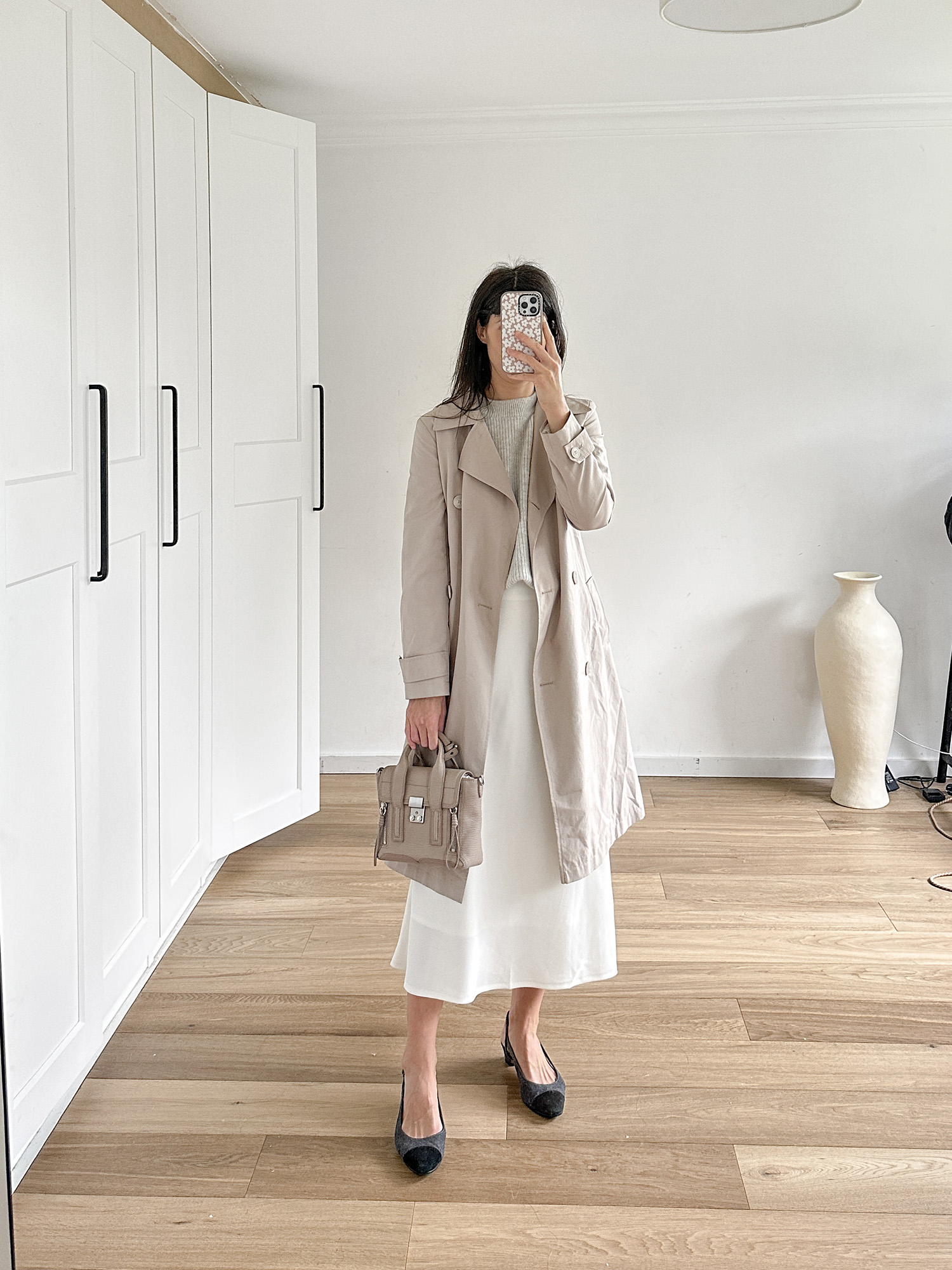 How to Style a Trench Coat: 6 Outfit Ideas