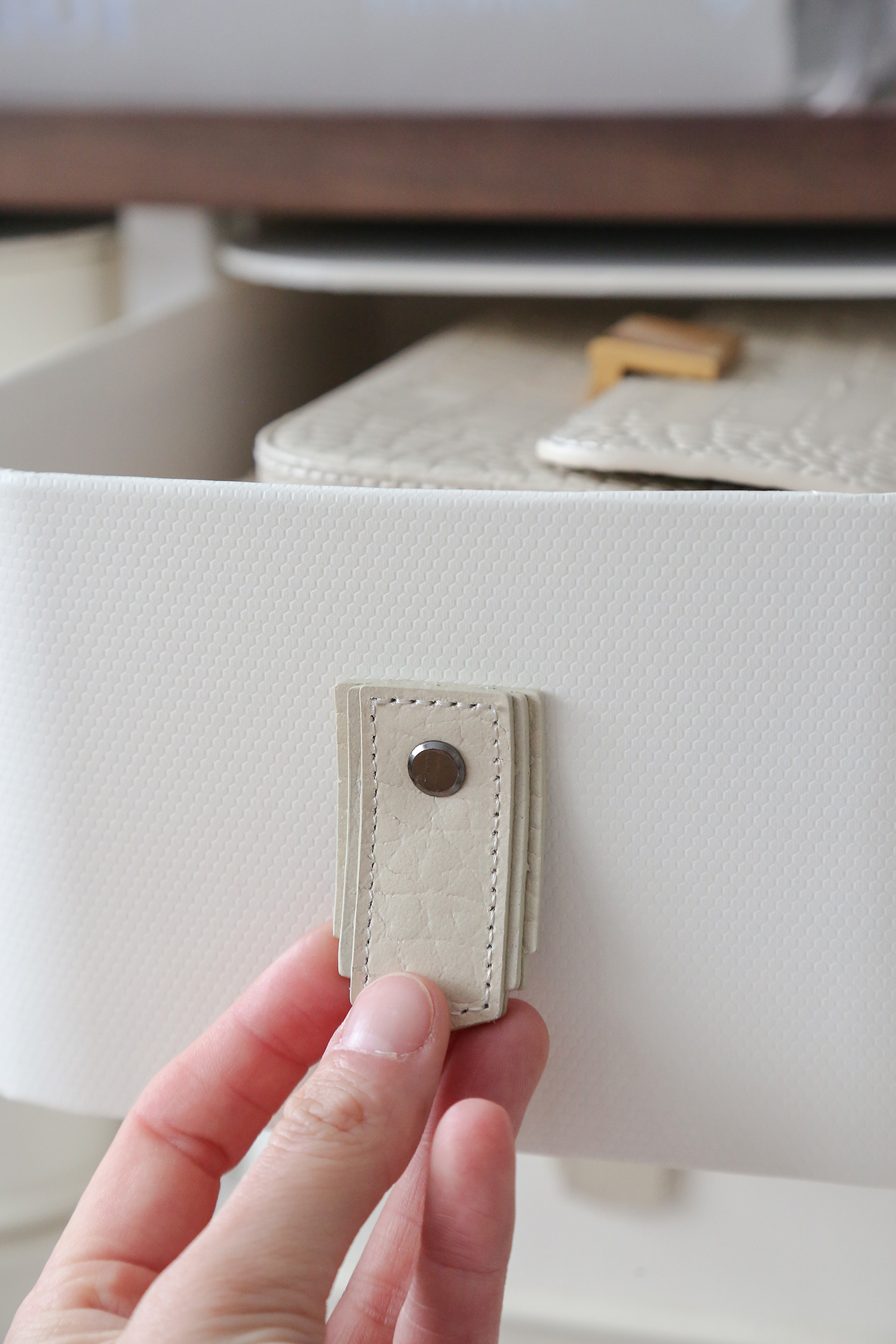 Leather pull tab storage box