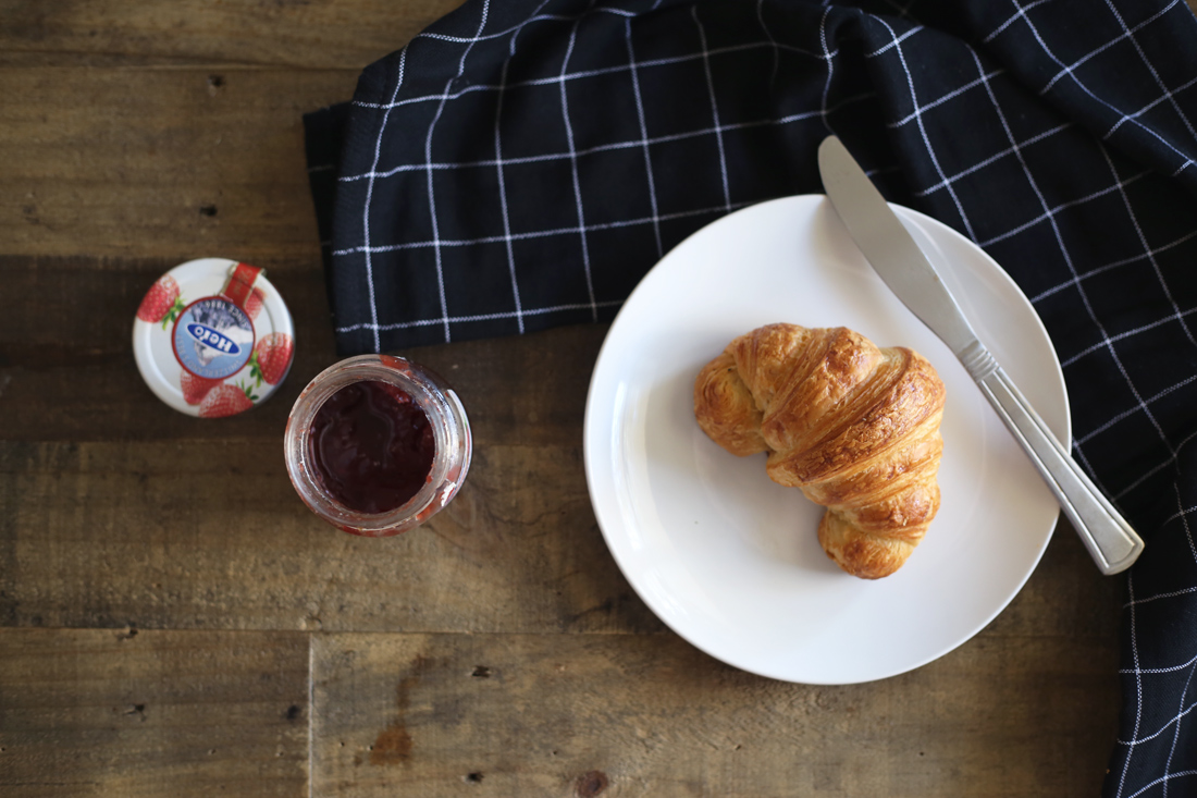 croissants strawberry jam