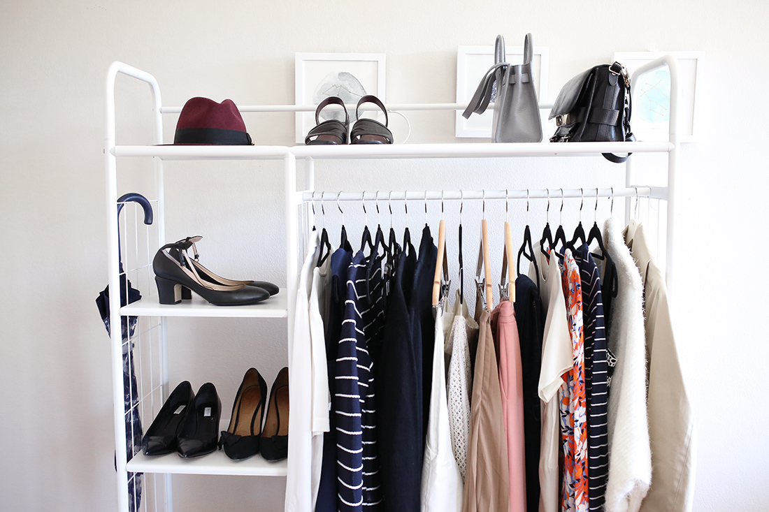 autumn minimal capsule wardrobe 