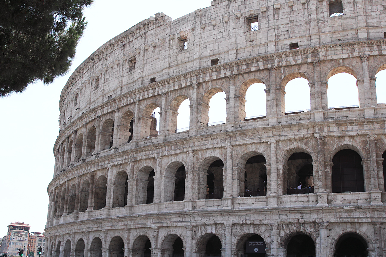 mademoiselle travels rome italy colosseum