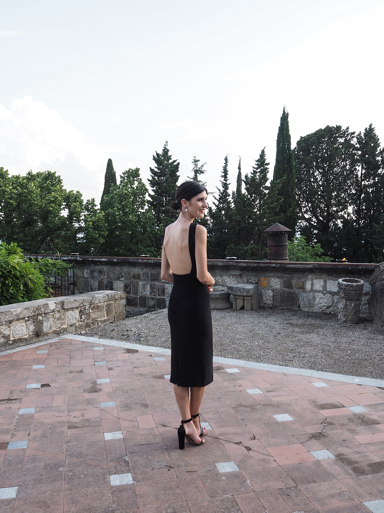 what to wear to a wedding dion lee dress