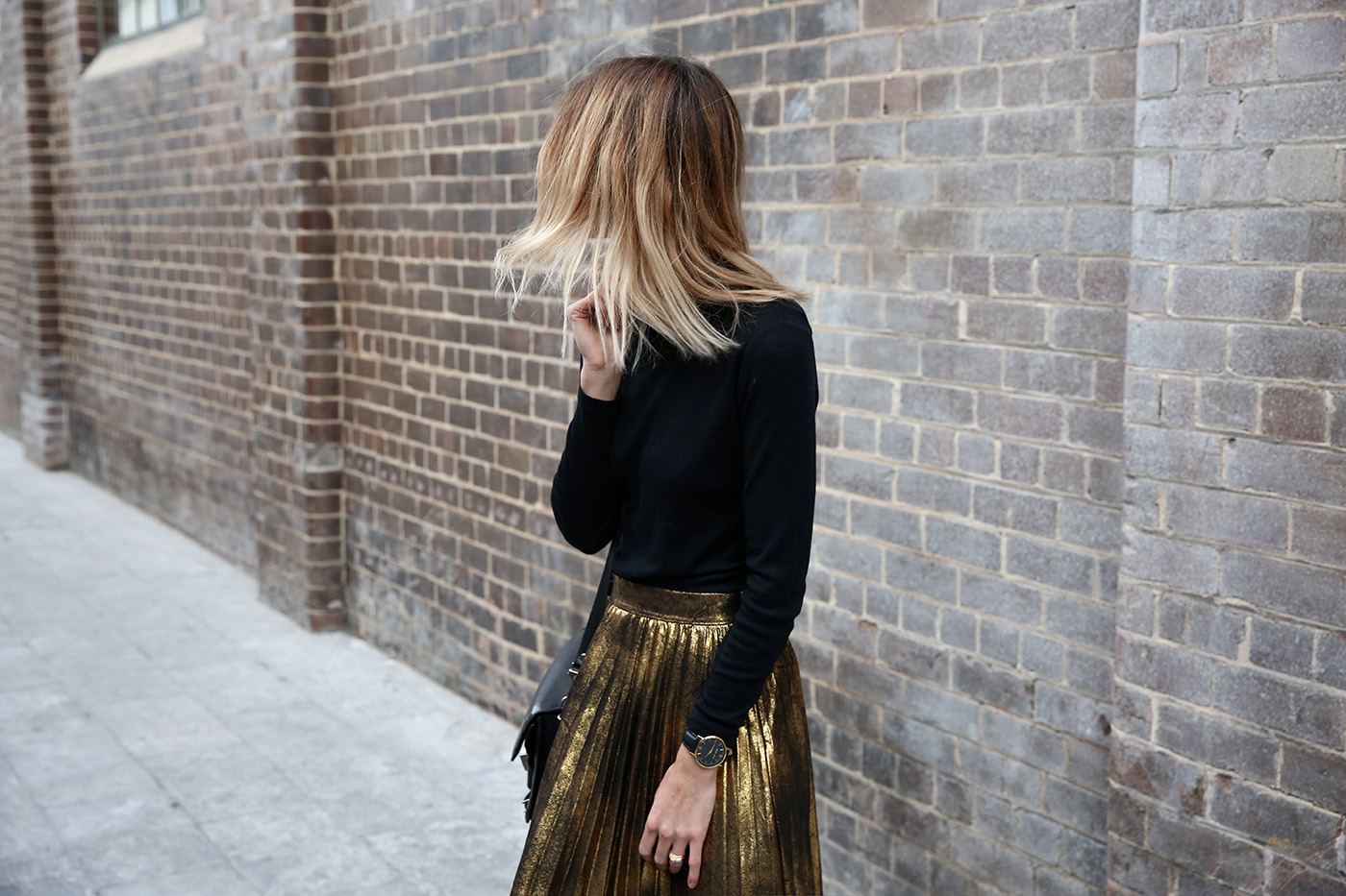 Metallic pleated hotsell skirt black